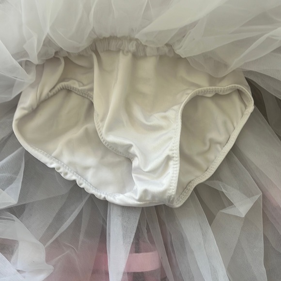 Child’s Dance Costume, Ballerina, Ballet, Halloween, Dress-Up, girls size 4-6 - Picture 5 of 6